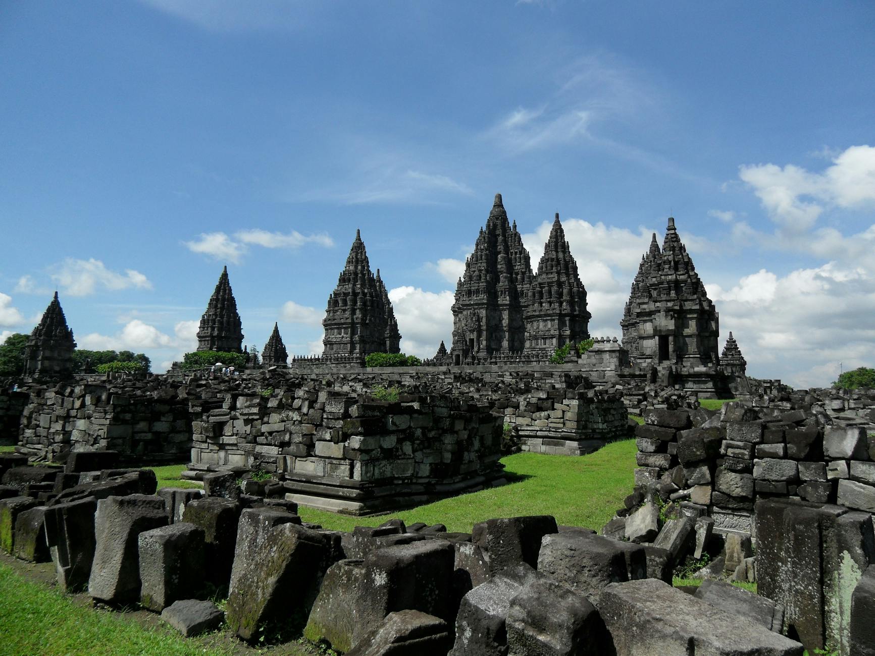 prambanan tempel